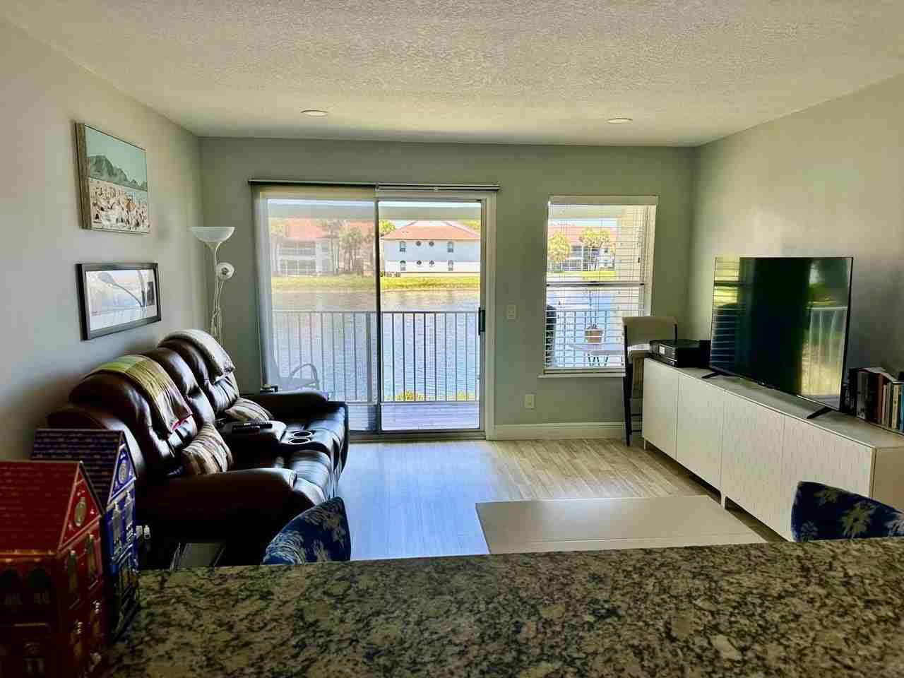 155 Cypress Point Dr - Photo 4 of 13