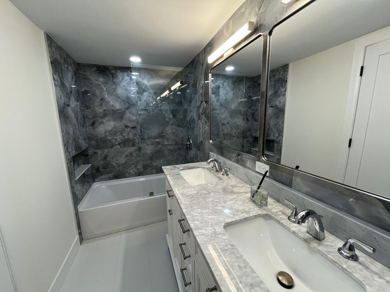 120 W 22nd St - Photo 6 of 9