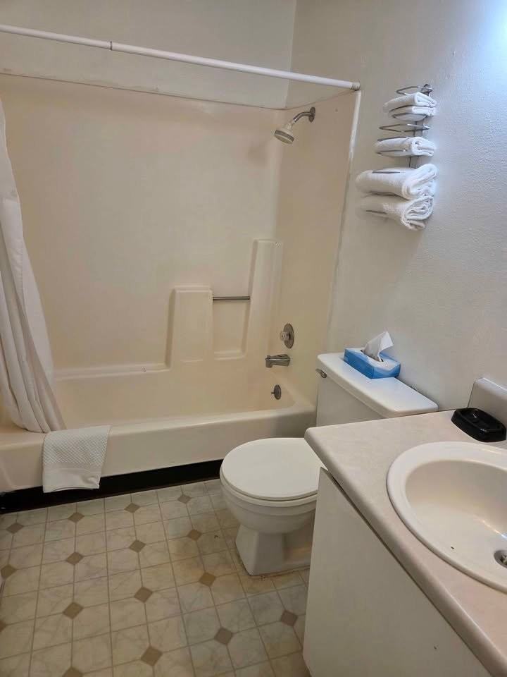 1209 Country Ln #338 - Photo 6 of 12