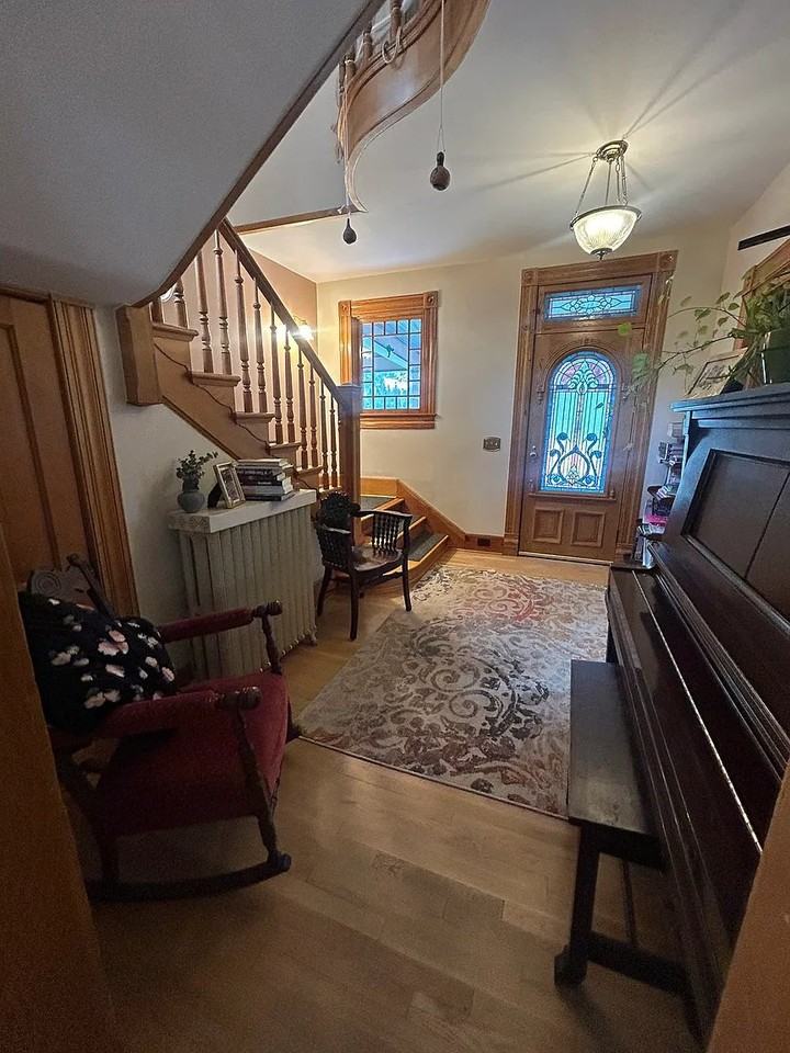 747 4th St - Photo 6 of 15