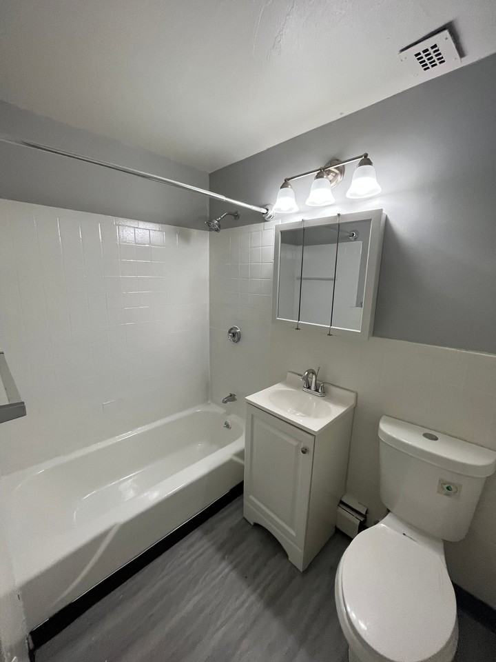 30 Gillett St #1B - Photo 5 of 6