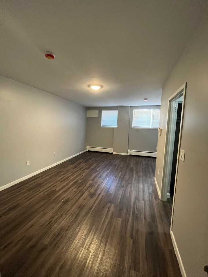 30 Gillett St #1B - Photo 6 of 6