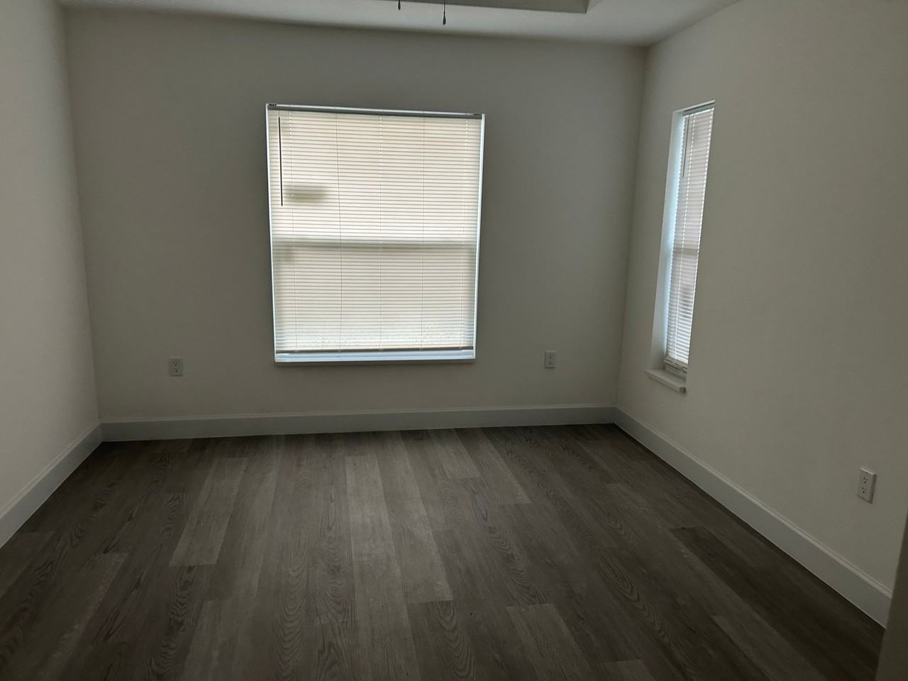 414 Miramar Rd - Photo 3 of 7