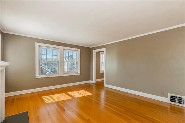 1432 W 48th St #2 - Photo 5 of 27