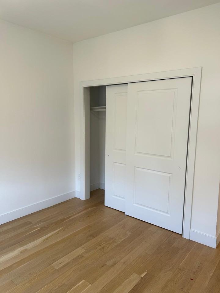 24E E 49th St #1 - Photo 5 of 10