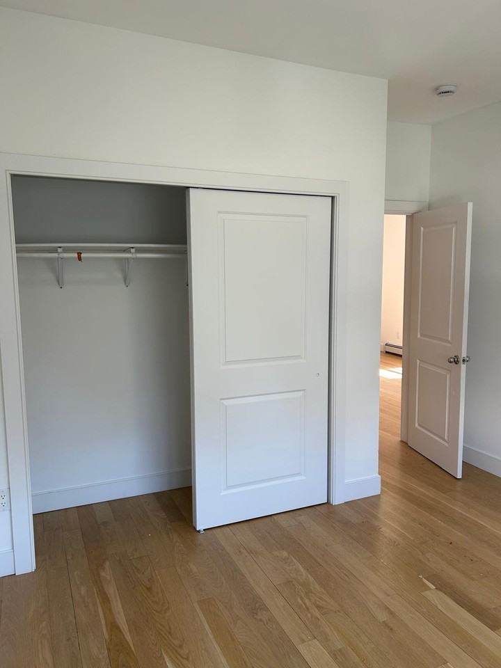 24E E 49th St #1 - Photo 6 of 10