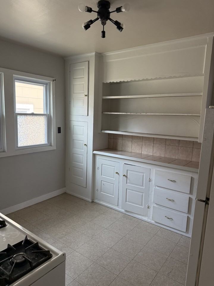 249 Tacoma Ave - Photo 2 of 12