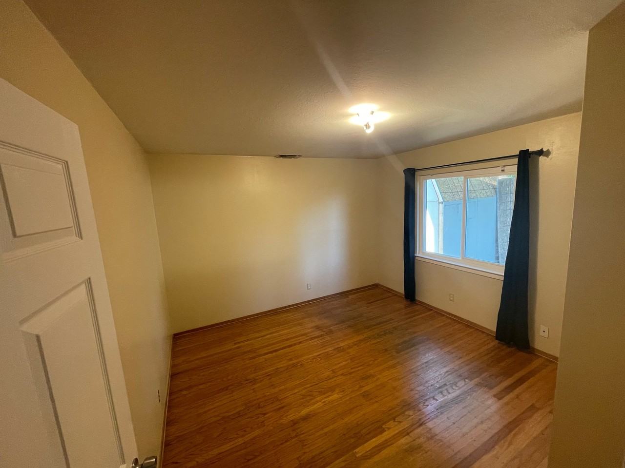 1816 Richmond St - Photo 7 of 10