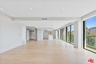1621 Malcolm Ave #401 - Photo 3 of 8