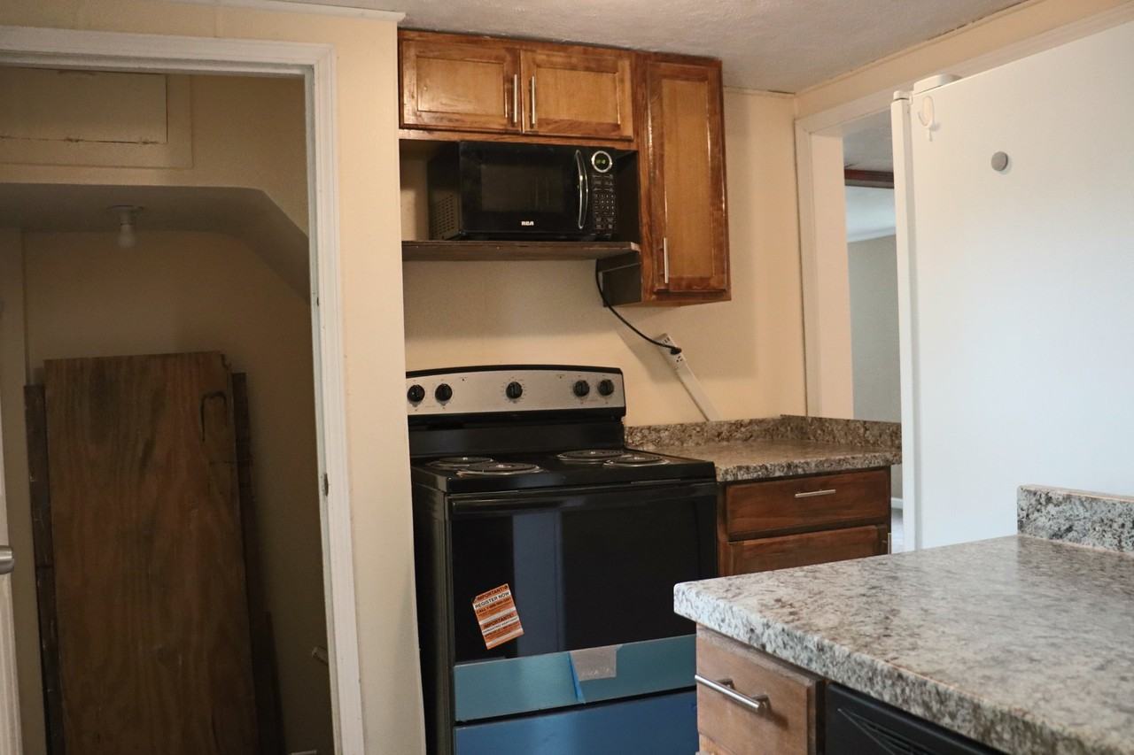 616 Irvington Ave - Photo 2 of 20