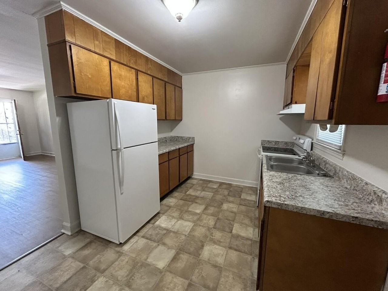 326 W Hampton Ave #10 - Photo 4 of 15