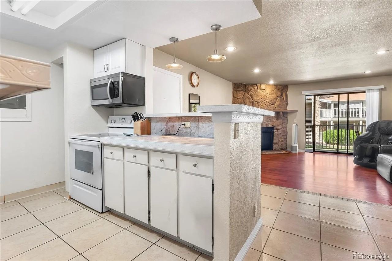 921 S Walden St #105 - Photo 7 of 18