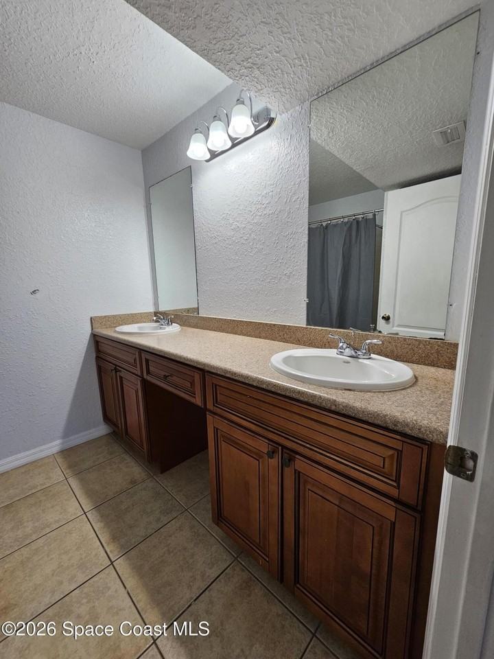 2101 Forest Knoll Dr Ne #01-202 - Photo 6 of 8