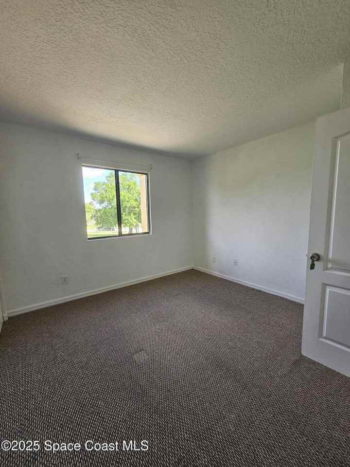 2101 Forest Knoll Dr Ne #01-202 - Photo 7 of 8