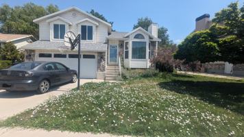 featured image of 5557 S Walden Glen Dr