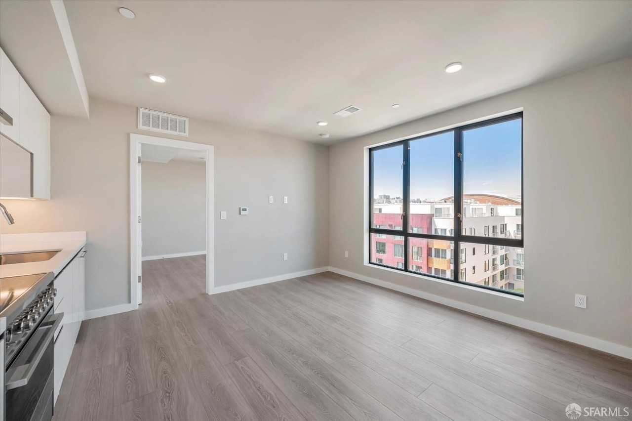 1603 15th St #502 - Photo 3 of 26