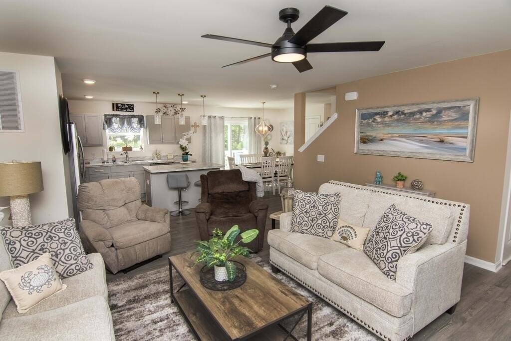 3120 Amidship Dr - Photo 6 of 50