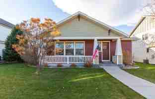 featured image of 3381 S 27th Ave