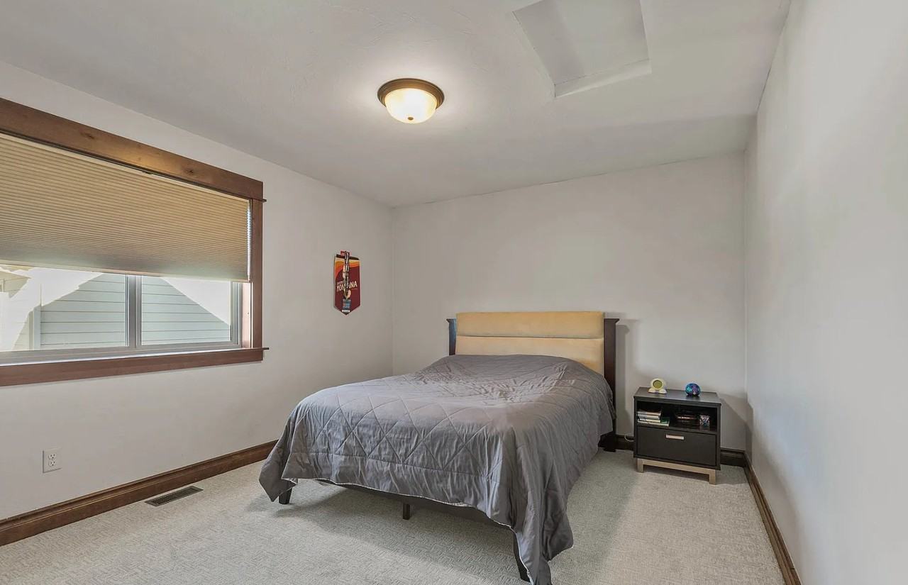 3381 S 27th Ave - Photo 6 of 17