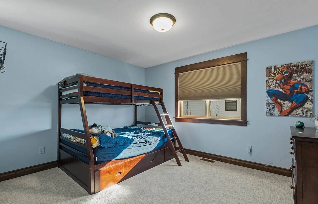 3381 S 27th Ave - Photo 7 of 17