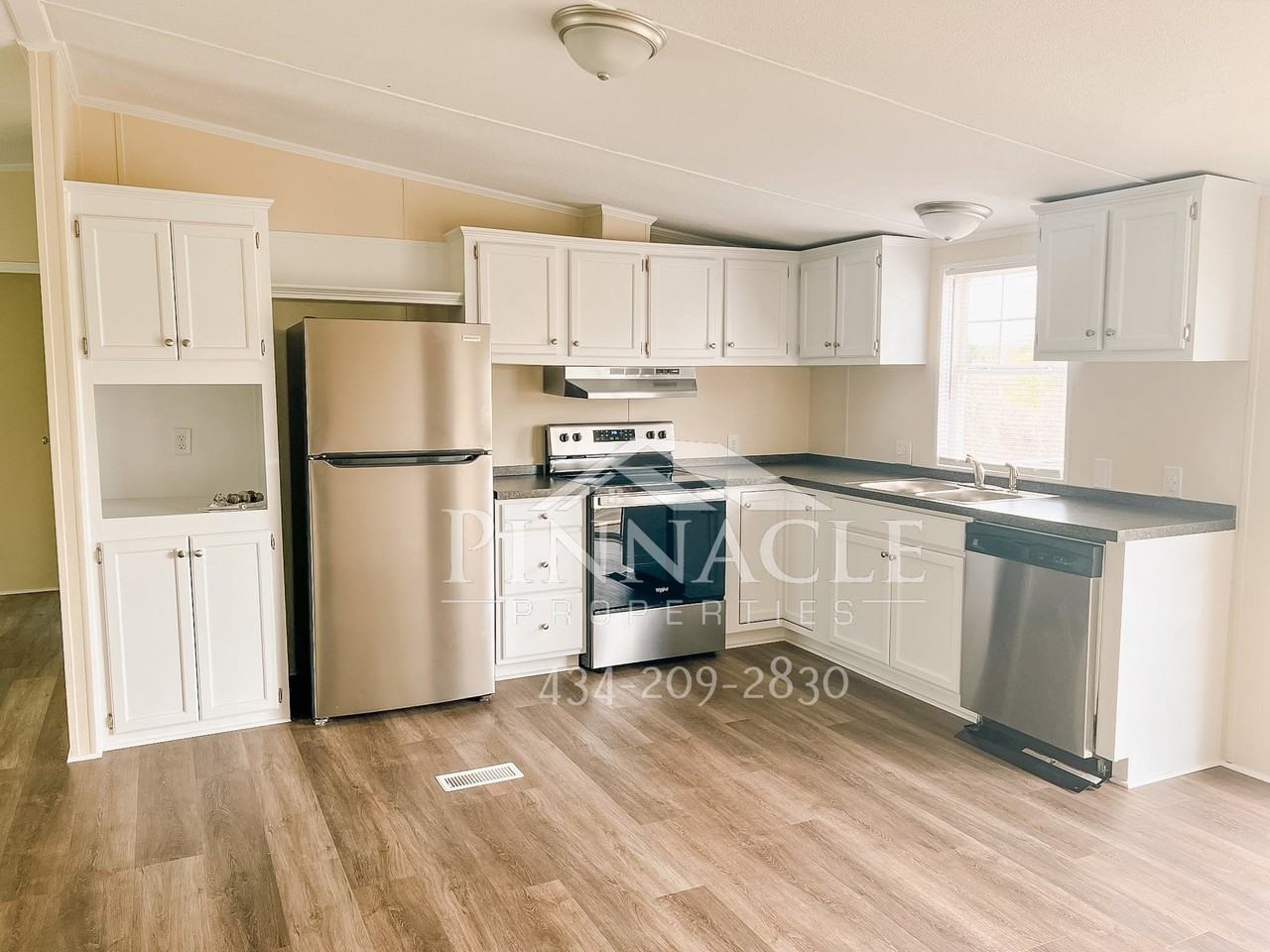 900 Rockbridge Ave - Photo 5 of 20