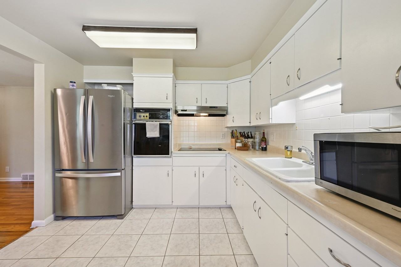 8250 Chase Way - Photo 7 of 9