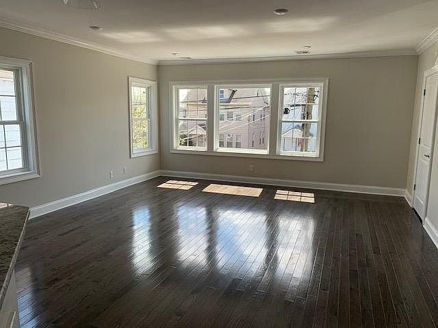 207 Seeley Ave - Photo 2 of 6