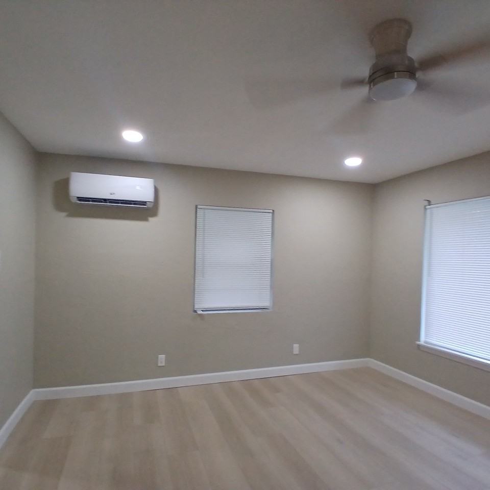 4055 46th Ave N - Photo 7 of 20