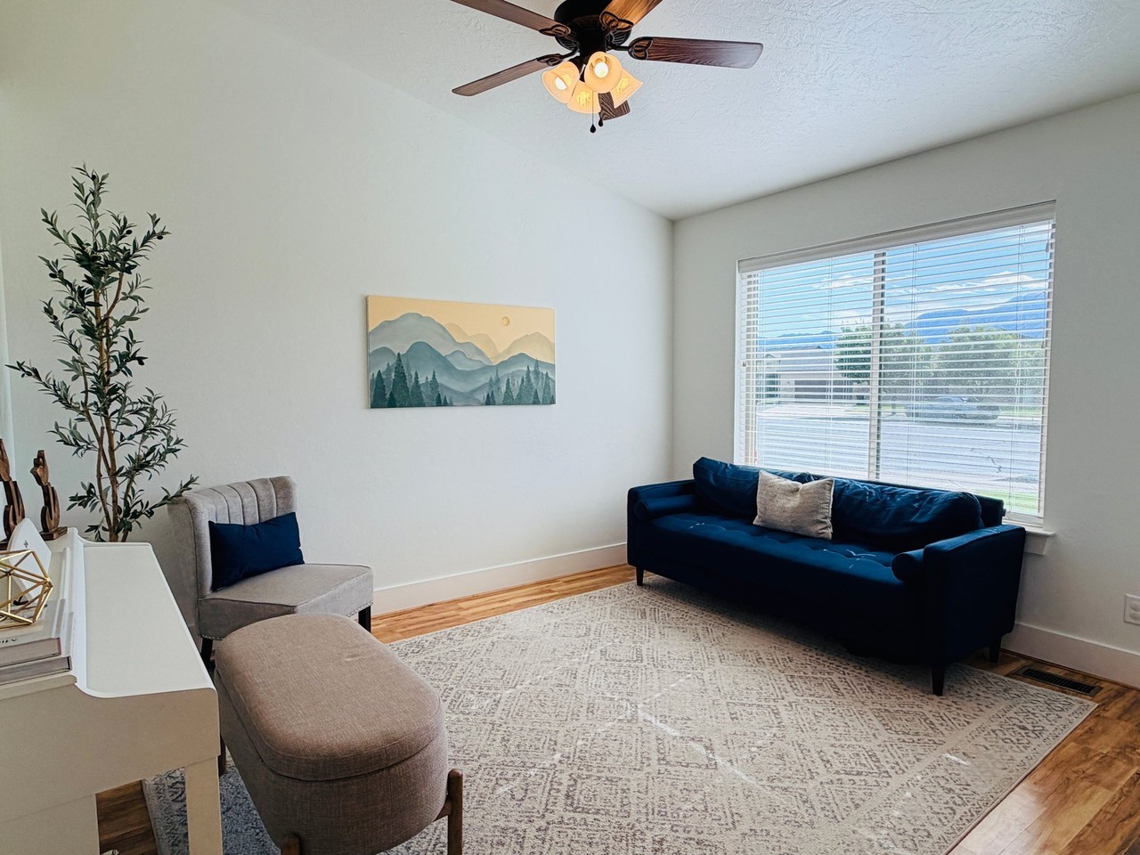 3336 Sw - Photo 3 of 19