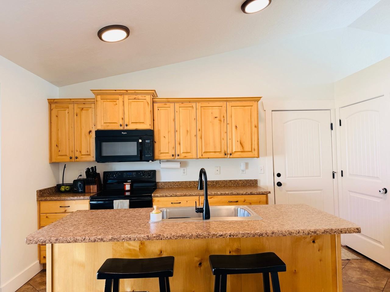 3336 Sw - Photo 5 of 19