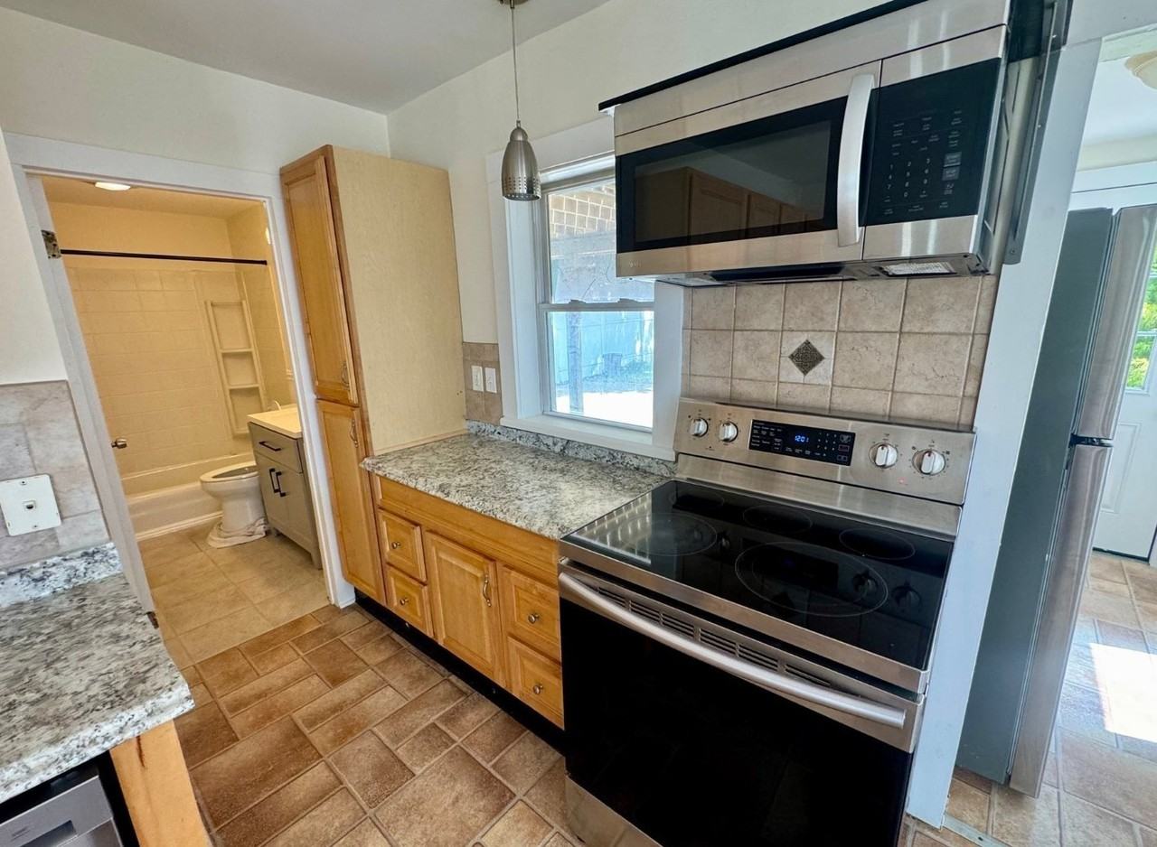 48 Pleasant St #1 - Photo 4 of 20