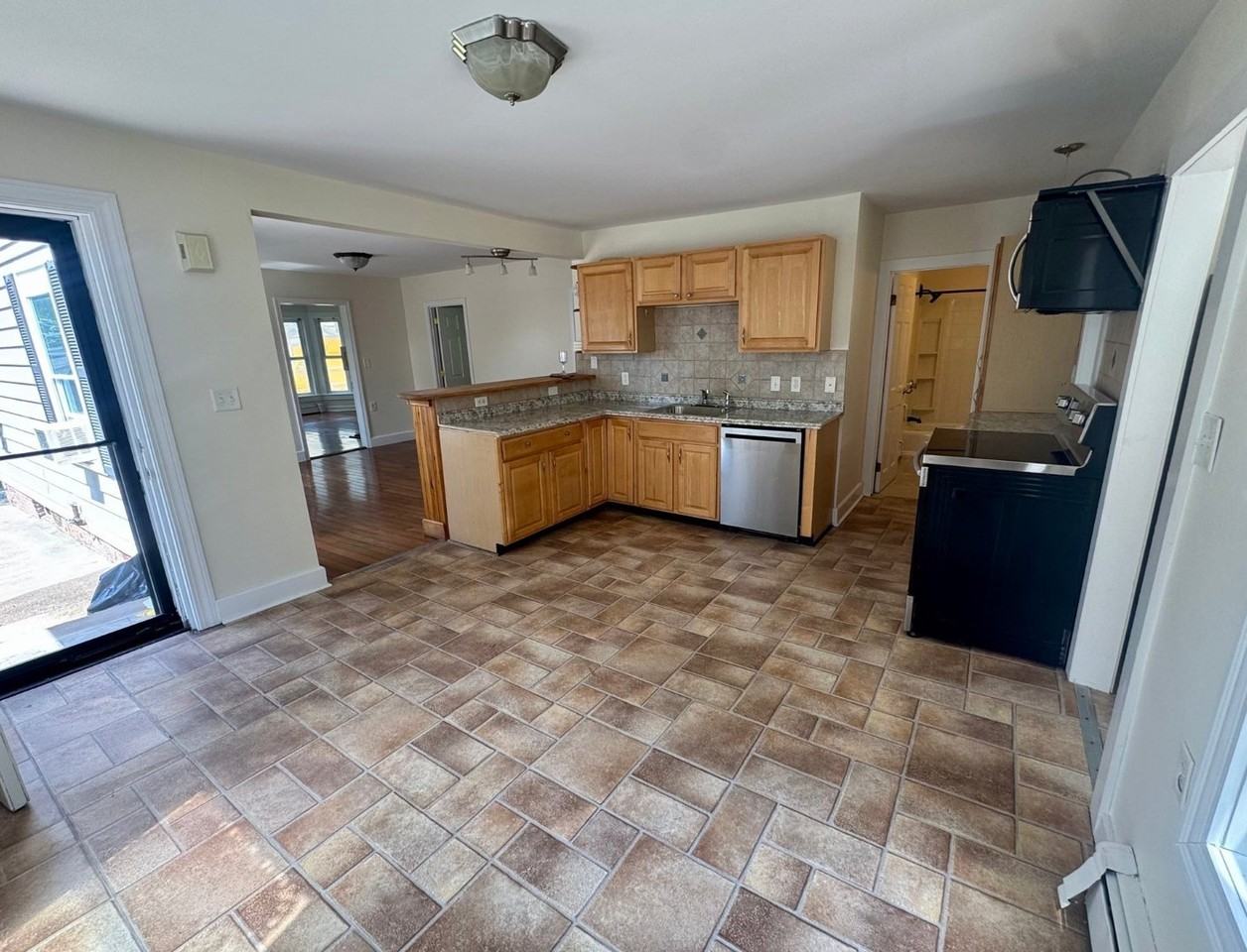 48 Pleasant St #1 - Photo 5 of 20