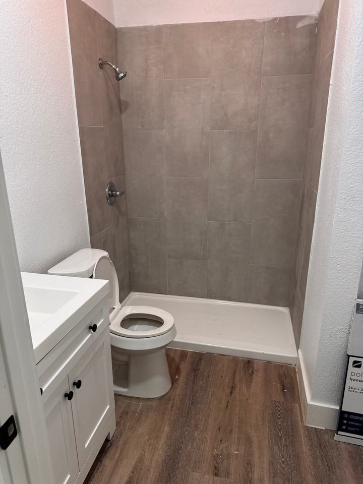 2402 Saunders Ave - Photo 3 of 7