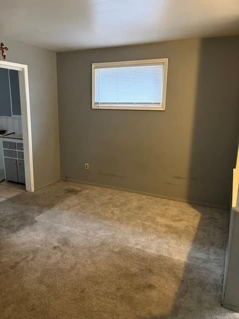 8577 Mark Twain St - Photo 5 of 17