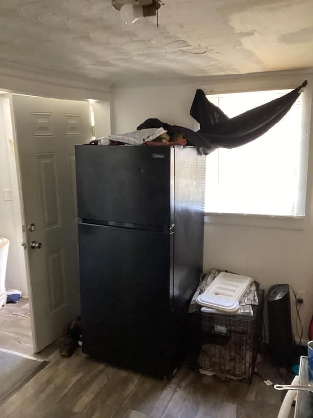2000 Aycock Ave - Photo 6 of 7