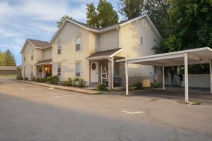 featured image of 325 Mill St #3