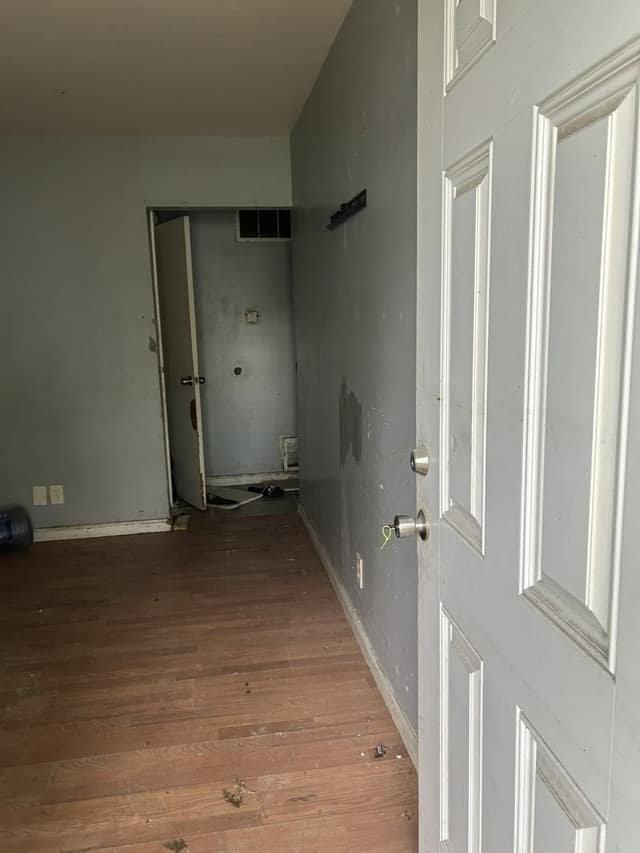 1320 Williams St - Photo 3 of 12