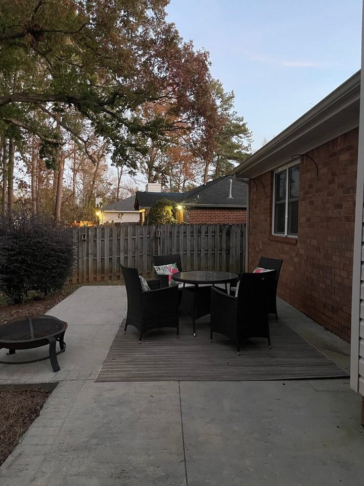 3877 Villa Ln - Photo 3 of 18