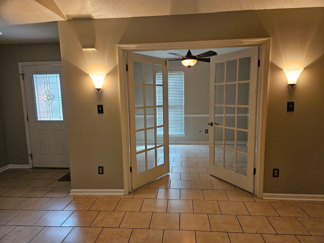 3877 Villa Ln - Photo 6 of 18