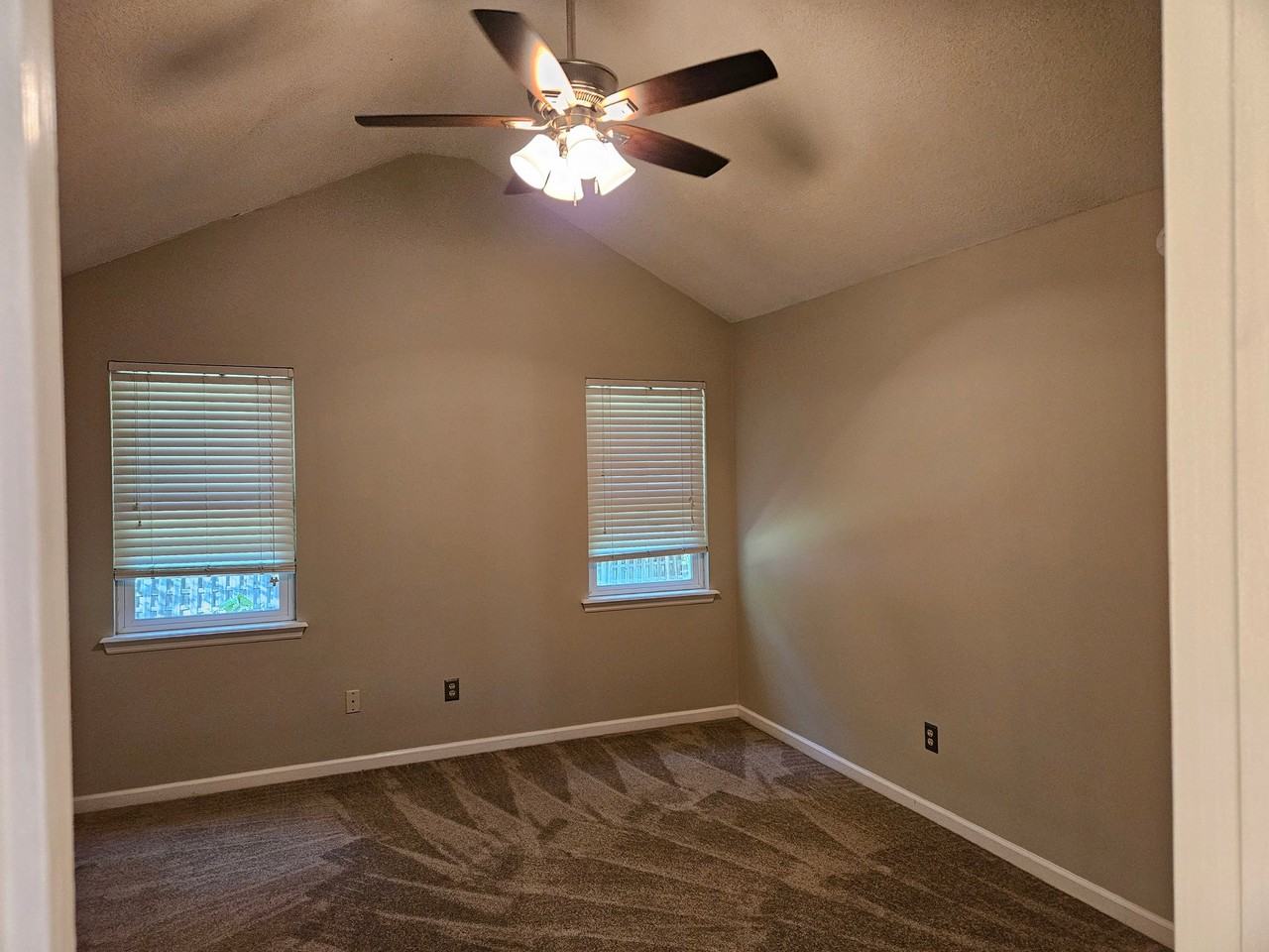 3877 Villa Ln - Photo 7 of 18