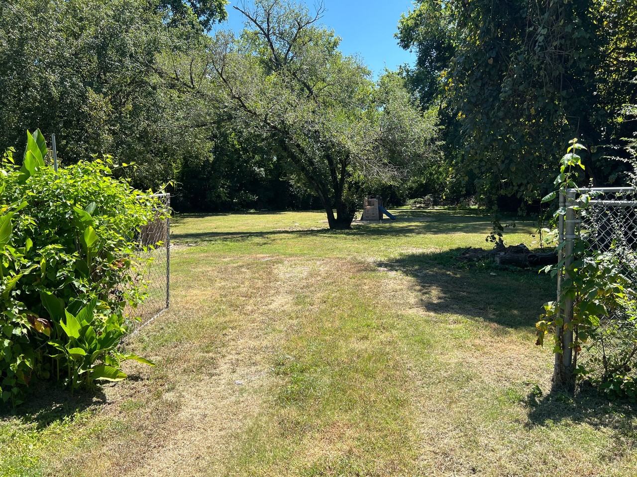 103 Port Dr - Photo 2 of 10