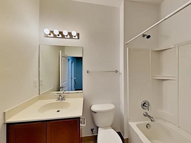 497 Nw 31st Ave - Photo 5 of 10