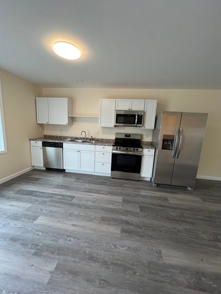 16 Boulder Dr #12 - Photo 2 of 20