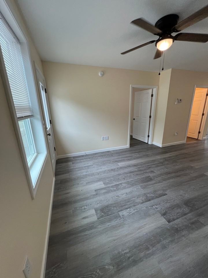 16 Boulder Dr #12 - Photo 7 of 20