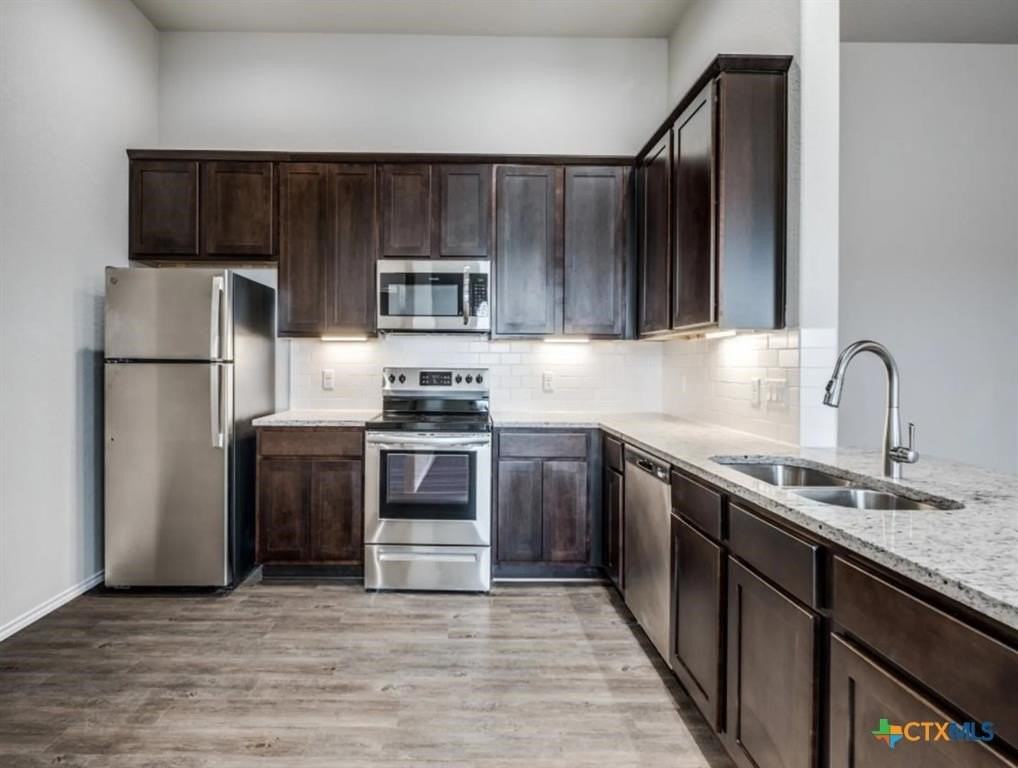 626 Heathers Way - Photo 2 of 9