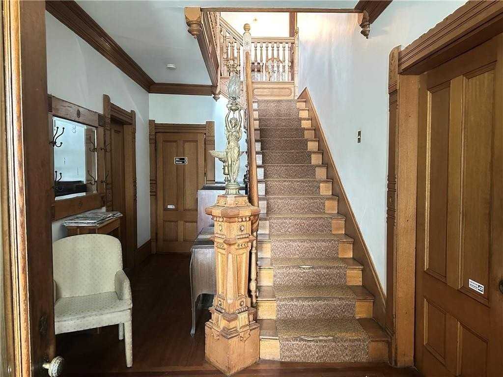 342 Broadway - Photo 3 of 13