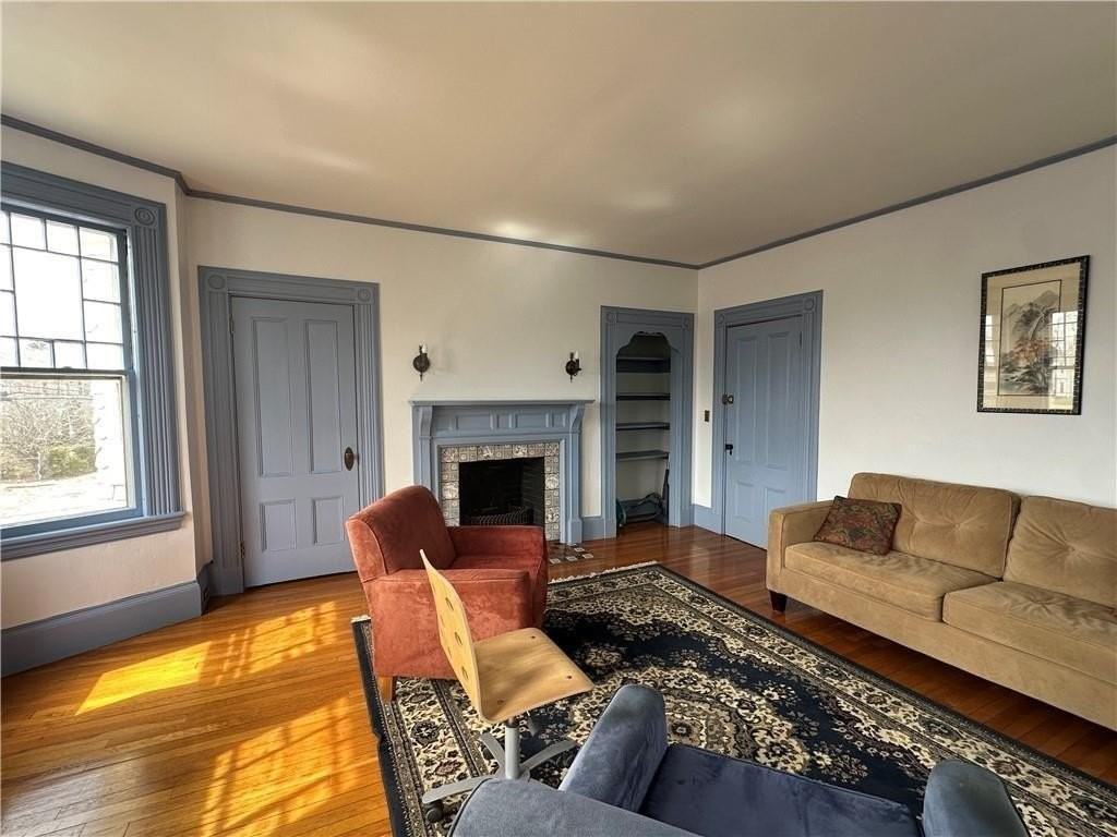 342 Broadway - Photo 5 of 13