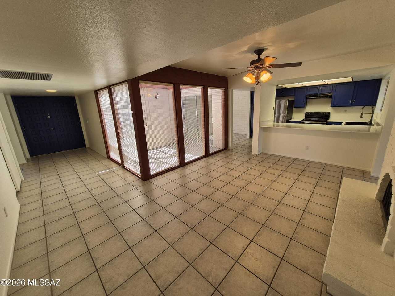 5725 N Camino De La Noche - Photo 3 of 33