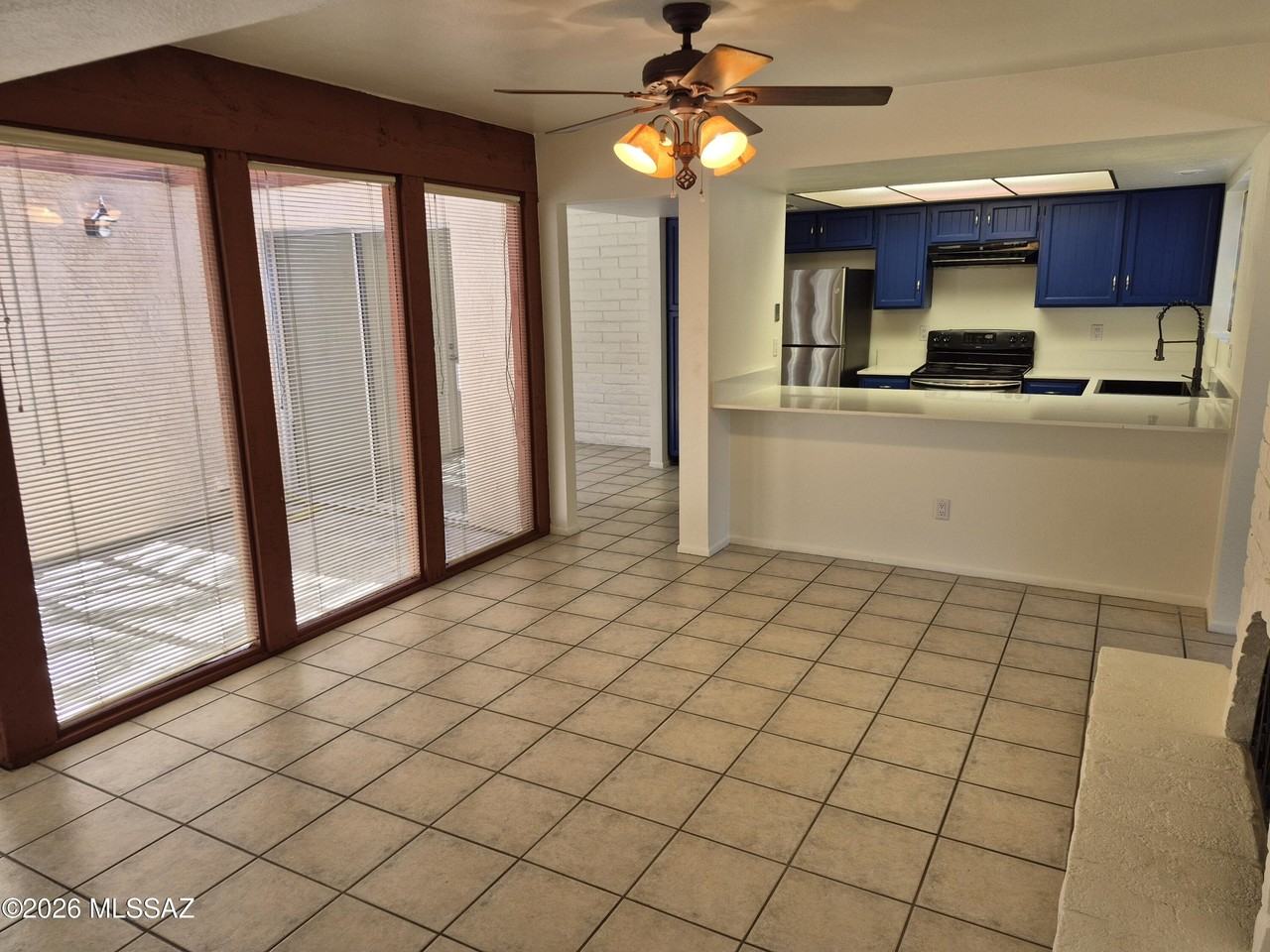 5725 N Camino De La Noche - Photo 4 of 33