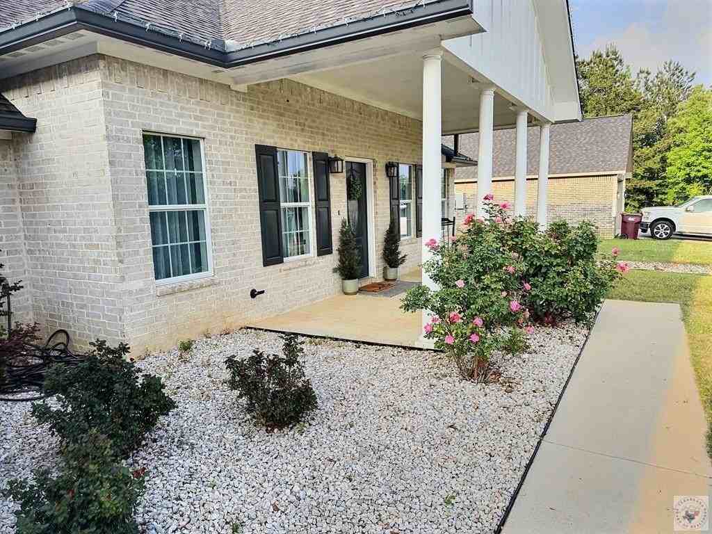 703 Willow Oak Dr - Photo 3 of 32